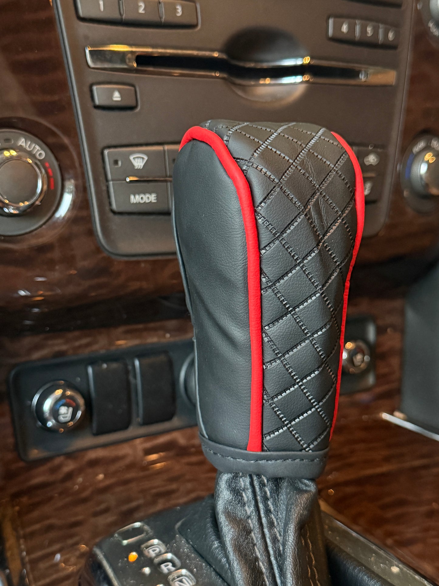 تلبيسه للقير